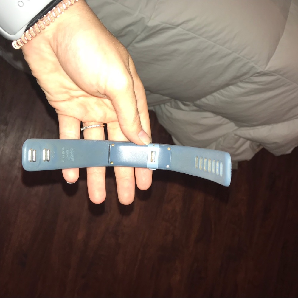Fitbit Charge - image 2